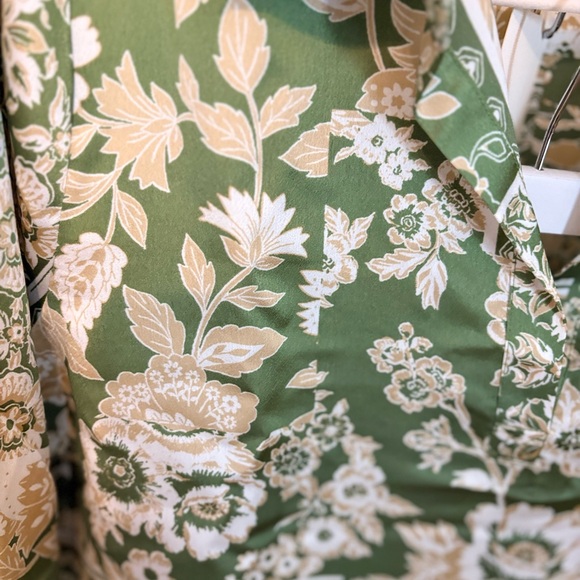 Pleione Olive Floral Top nwt - Picture 3 of 5